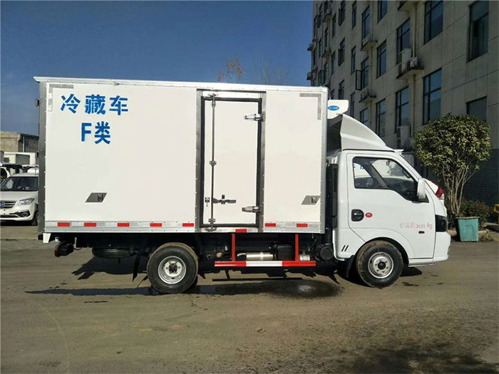 国六东风途逸小型冷藏车|3.7米冷藏车