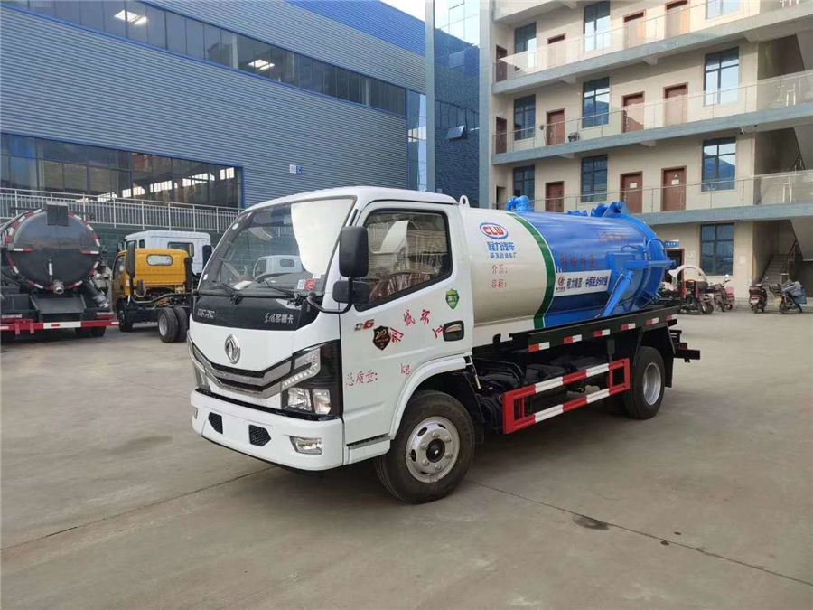 国六东风小多利卡吸污车